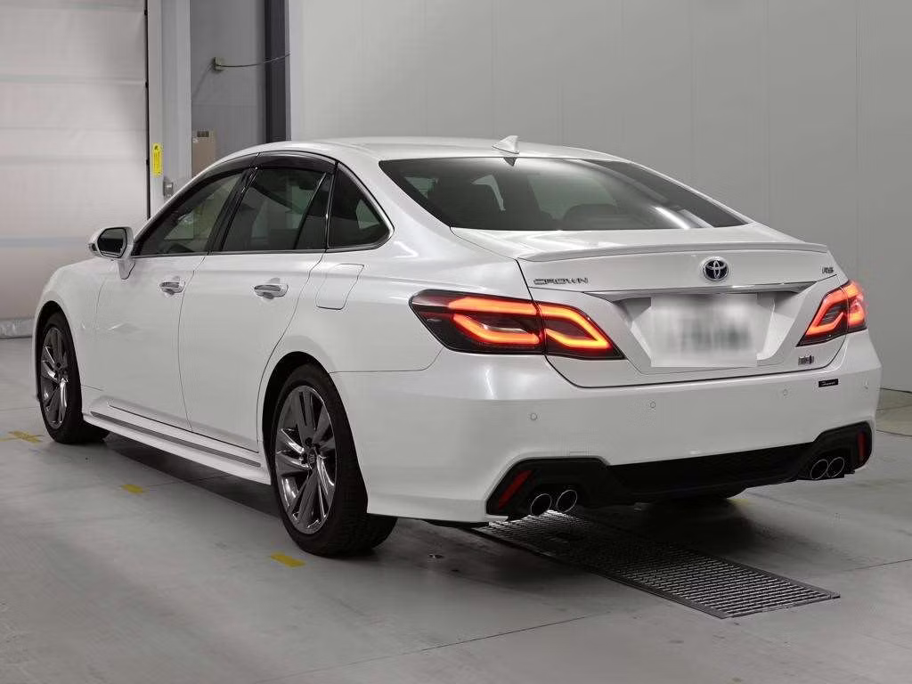 TOYOTA CROWN
