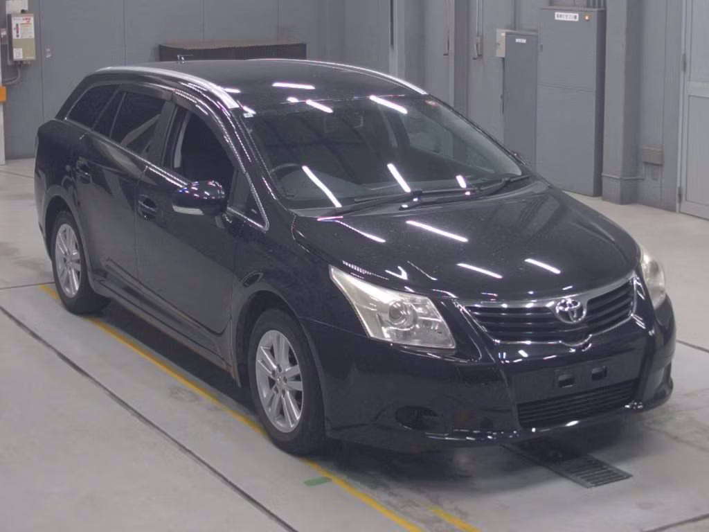 TOYOTA AVENSIS