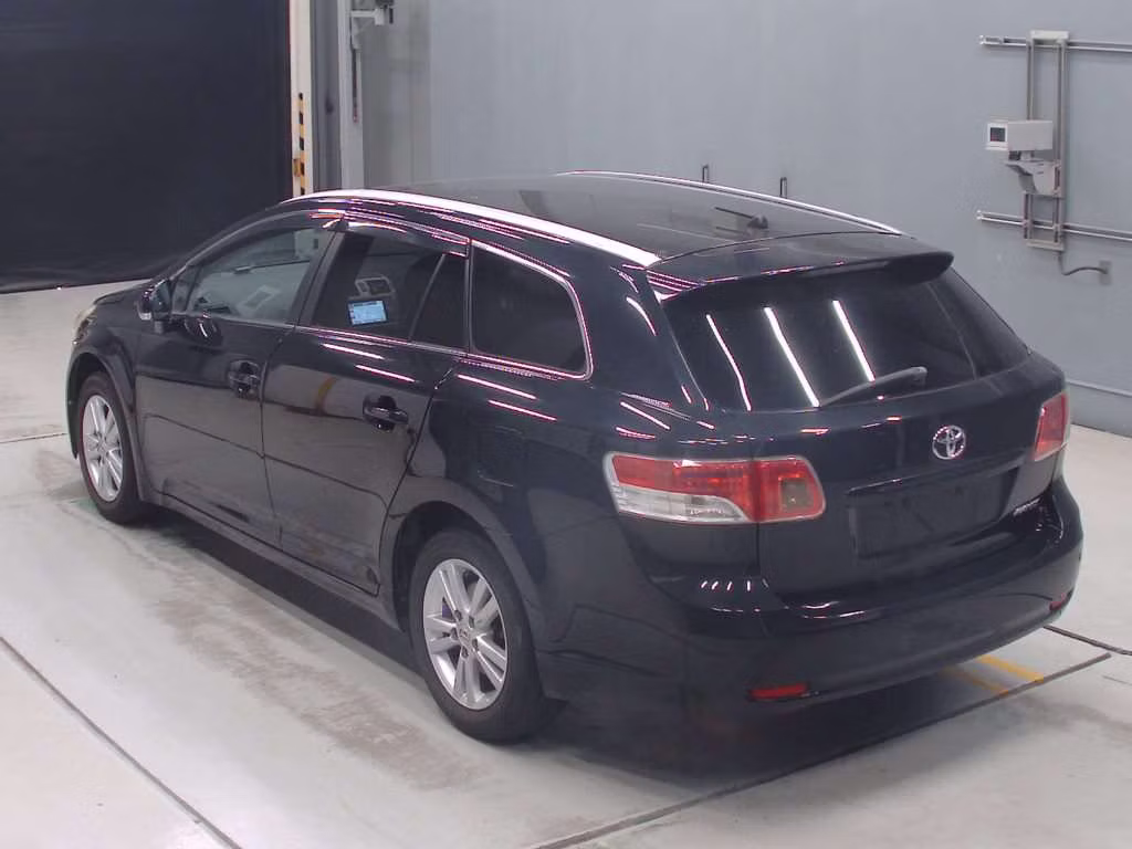 TOYOTA AVENSIS