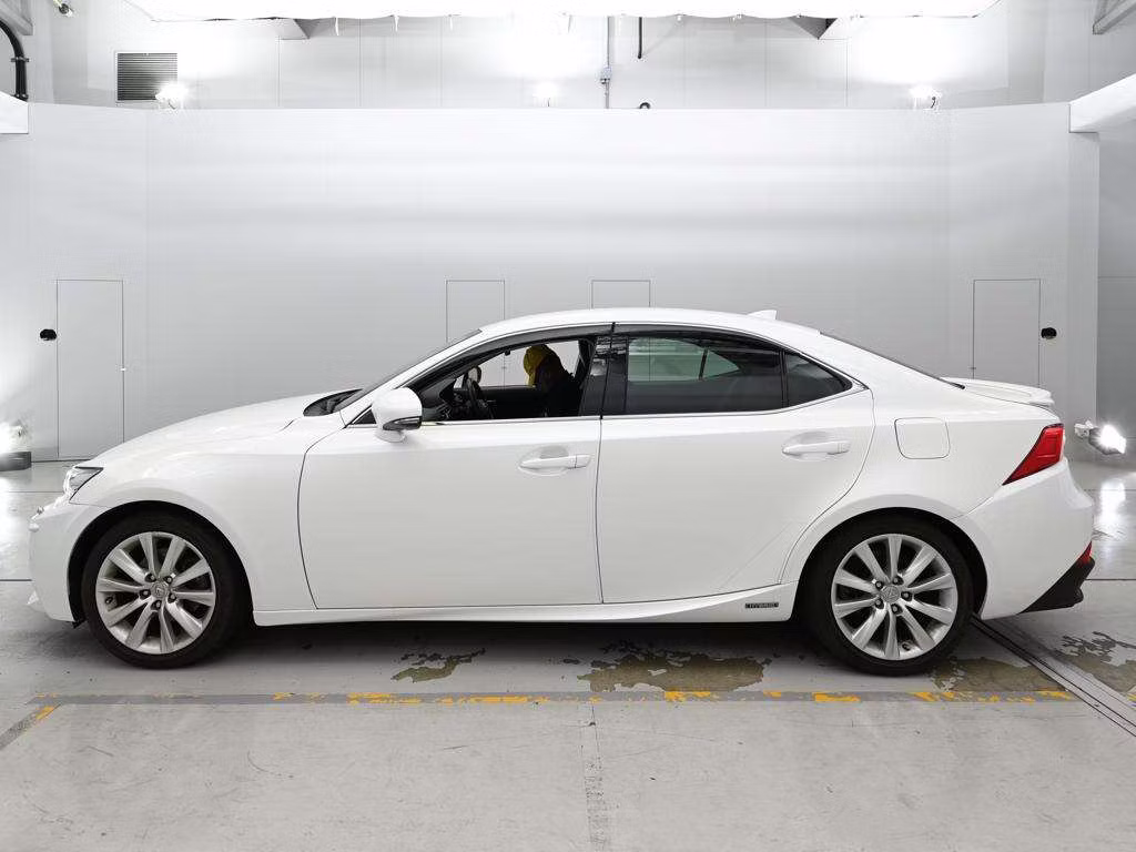 LEXUS IS300H