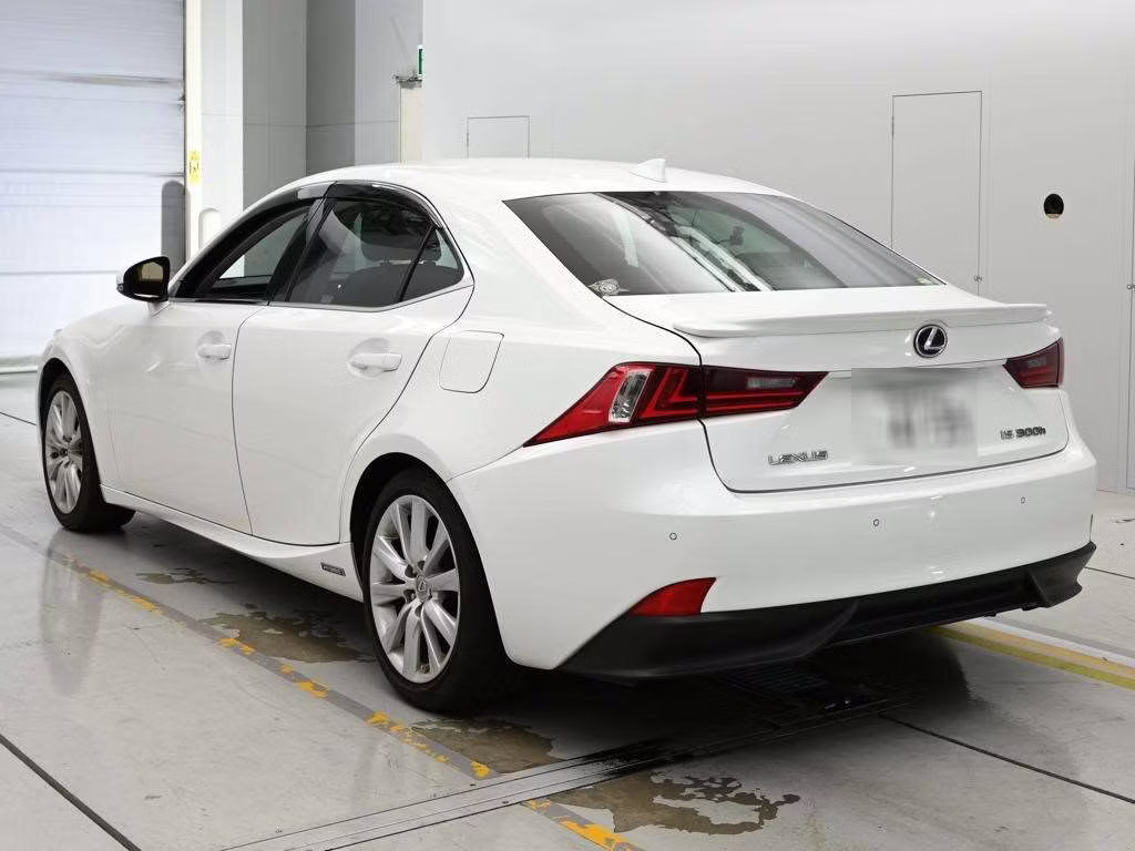 LEXUS IS300H