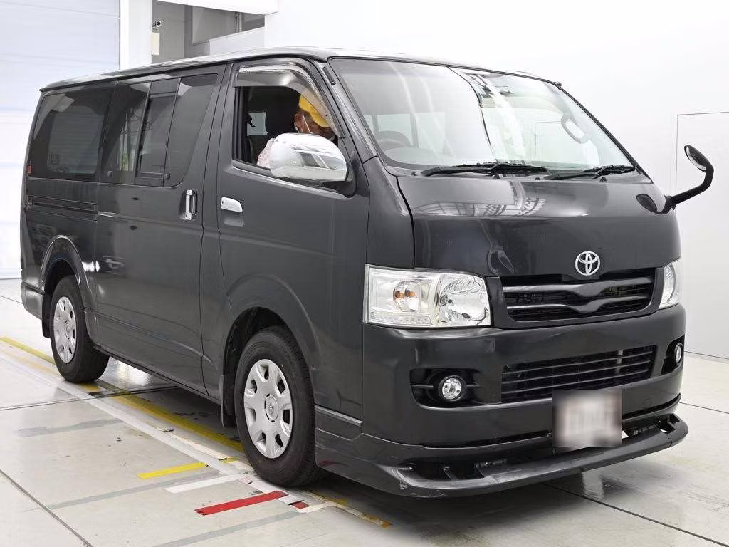 TOYOTA REGIUS ACE