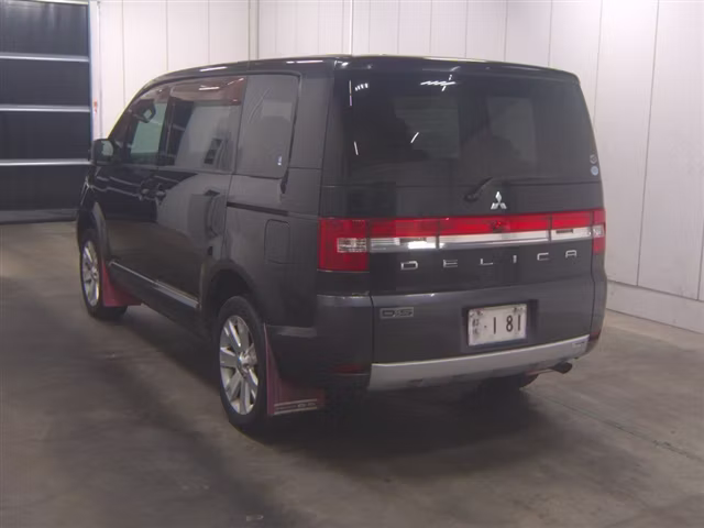 MITSUBISHI DELICA D:5