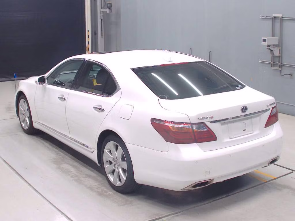 LEXUS LS600H