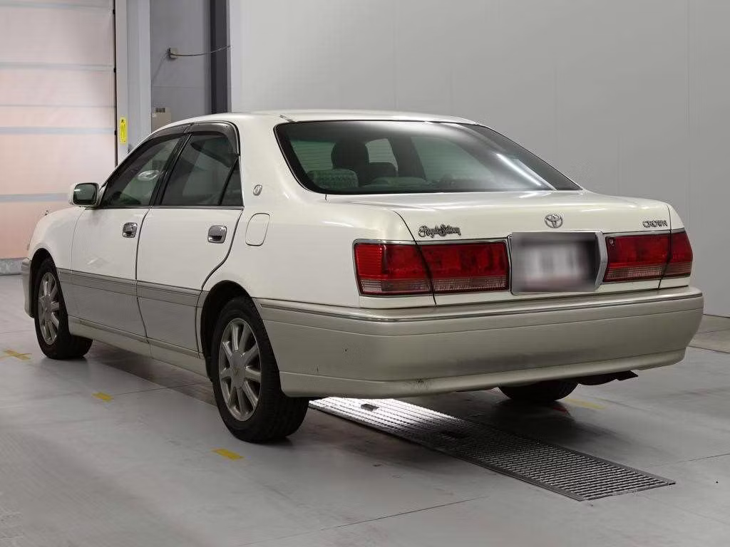 TOYOTA CROWN