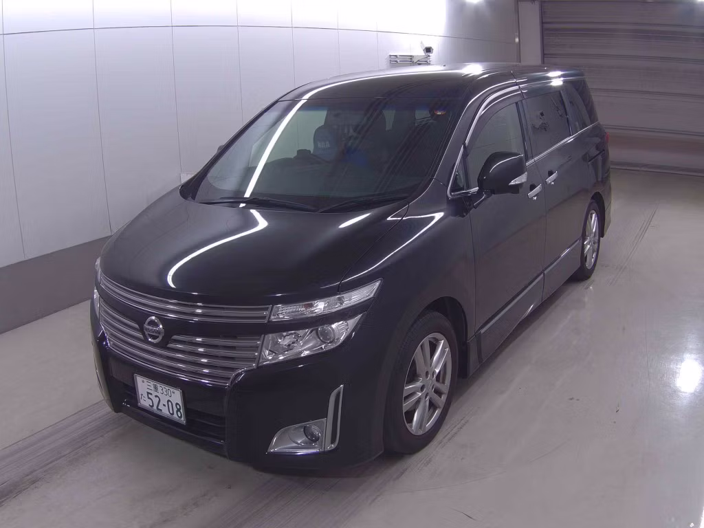 NISSAN ELGRAND