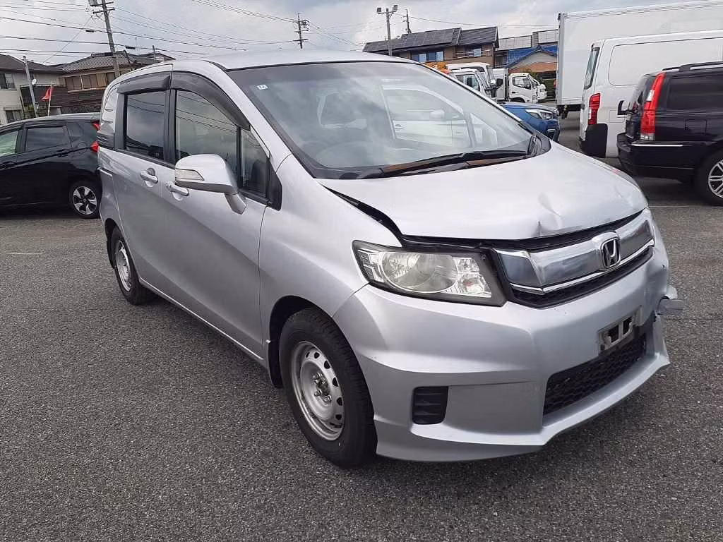 HONDA FREED SPIKE