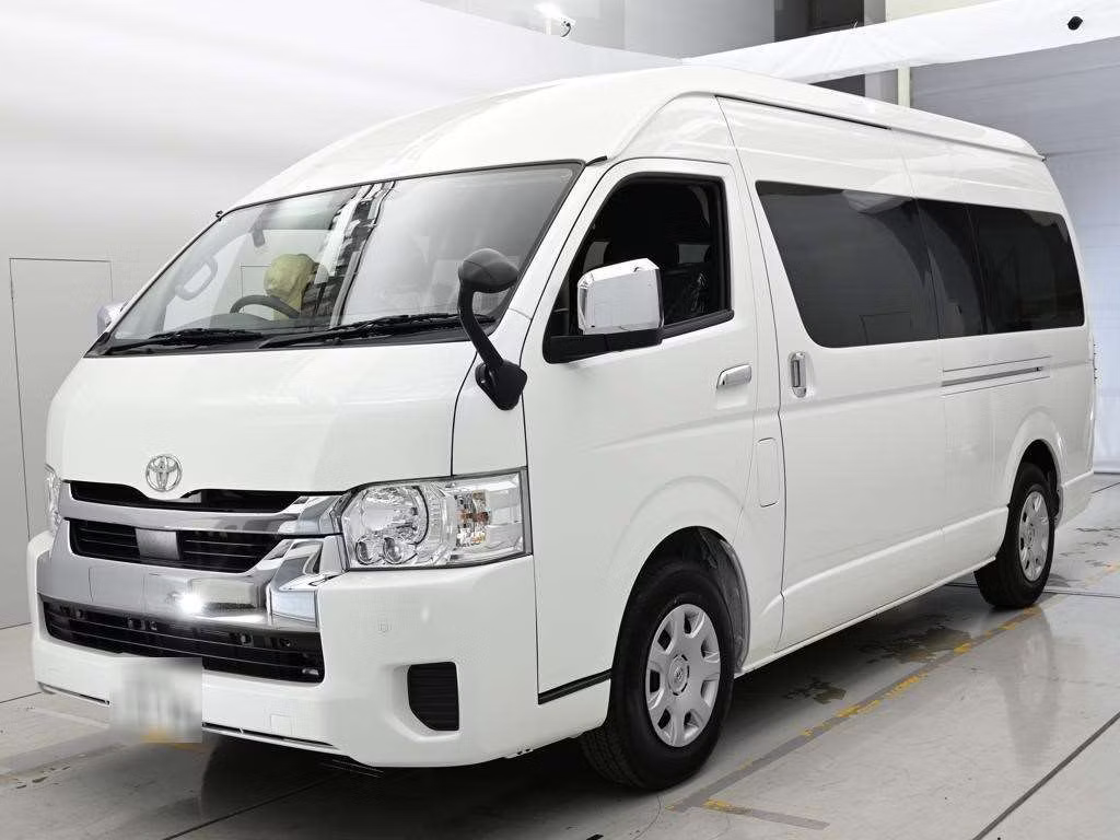 TOYOTA HIACE
