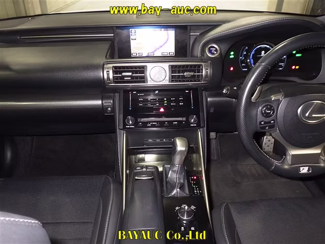 LEXUS IS300H