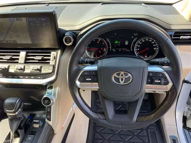TOYOTA LAND CRUISER