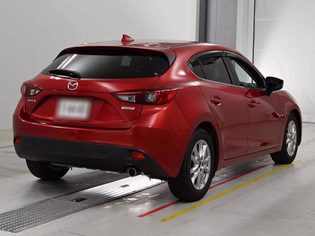 MAZDA AXELA