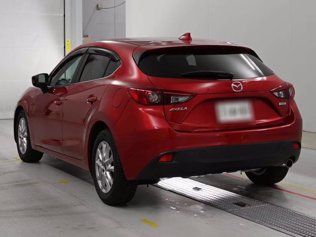MAZDA AXELA