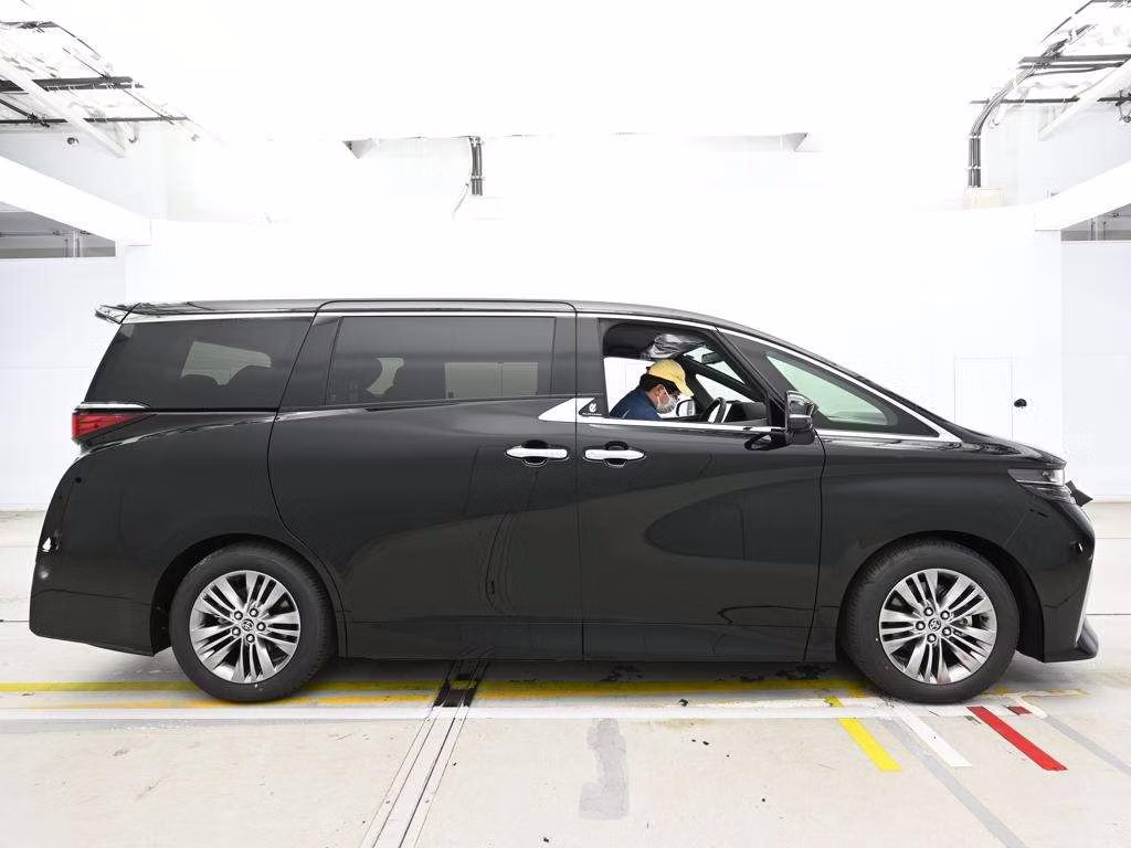 TOYOTA ALPHARD