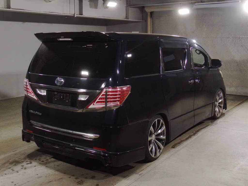 TOYOTA VELLFIRE