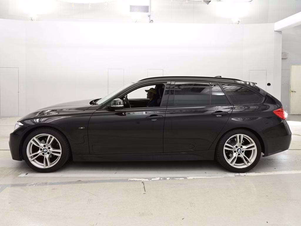 BMW 3-SERIES