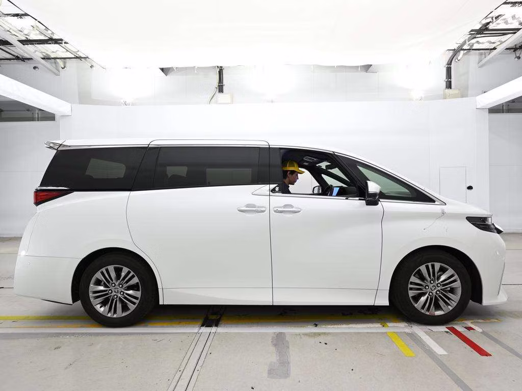 TOYOTA ALPHARD
