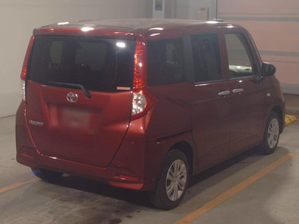 TOYOTA ROOMY