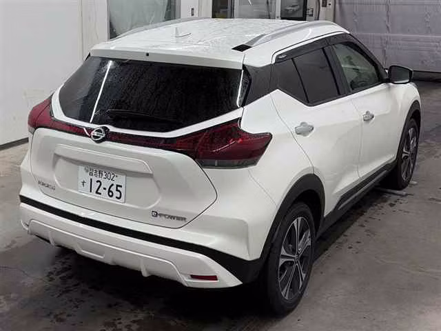 NISSAN KICKS