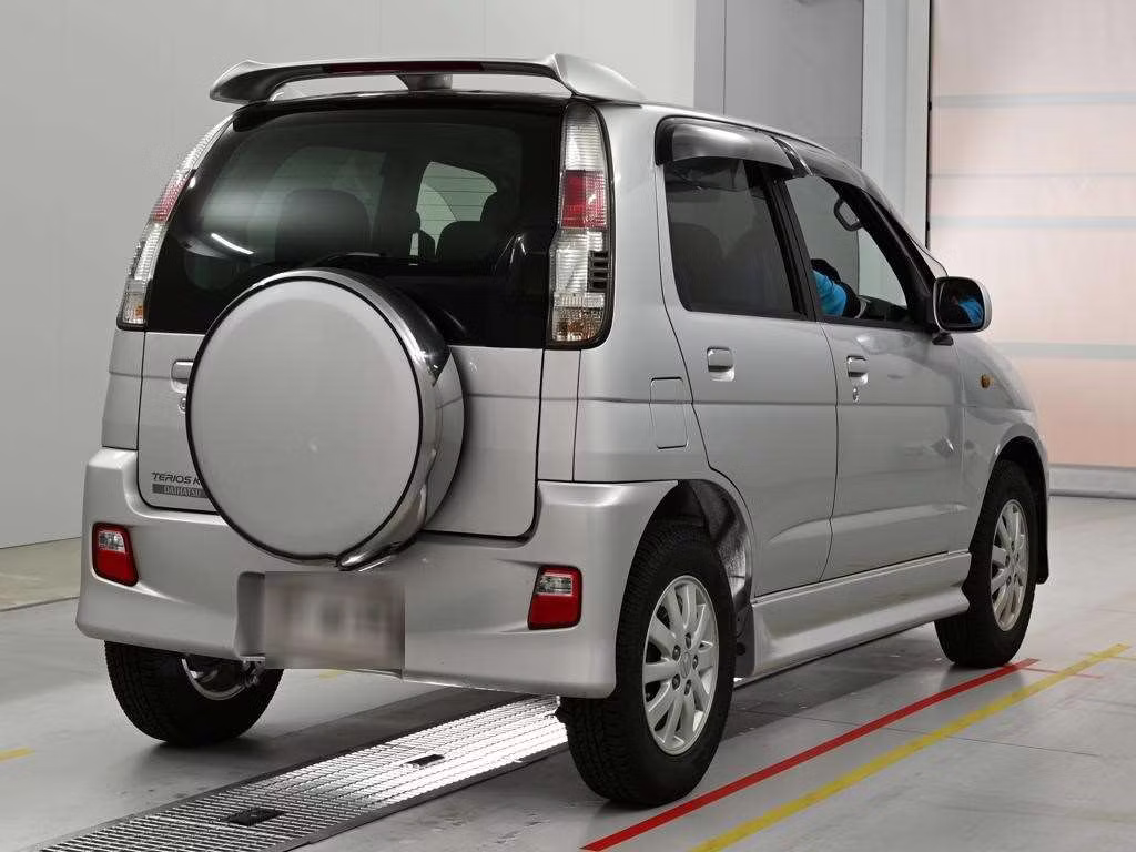 DAIHATSU TERIOS KID