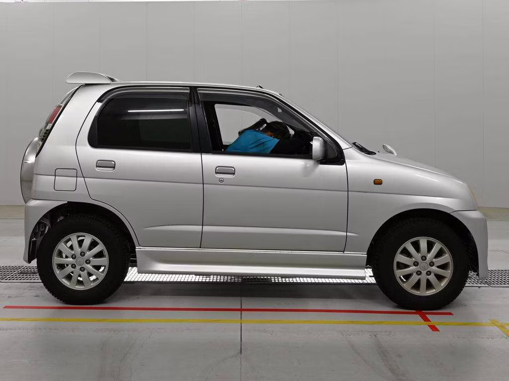 DAIHATSU TERIOS KID