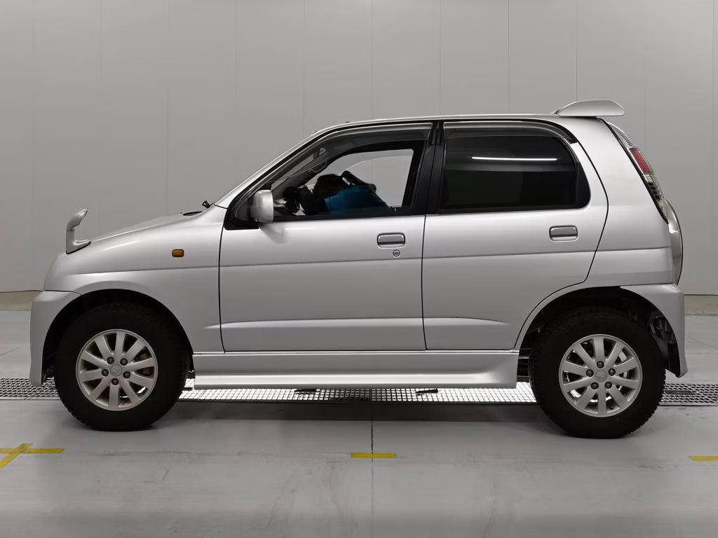 DAIHATSU TERIOS KID