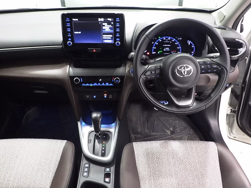 TOYOTA YARIS CROSS