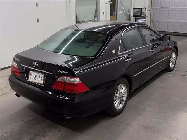 TOYOTA CROWN