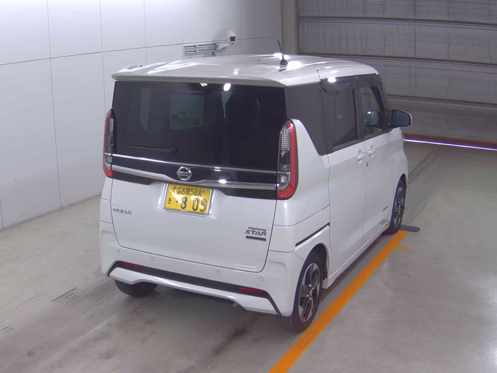 NISSAN ROOX