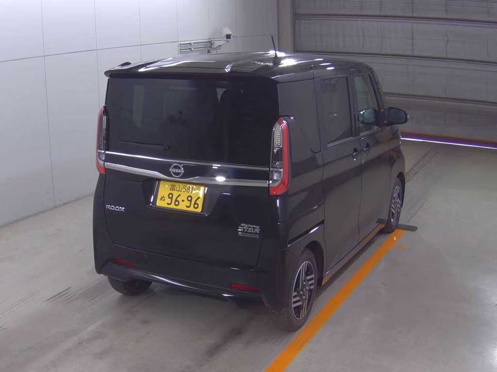 NISSAN ROOX
