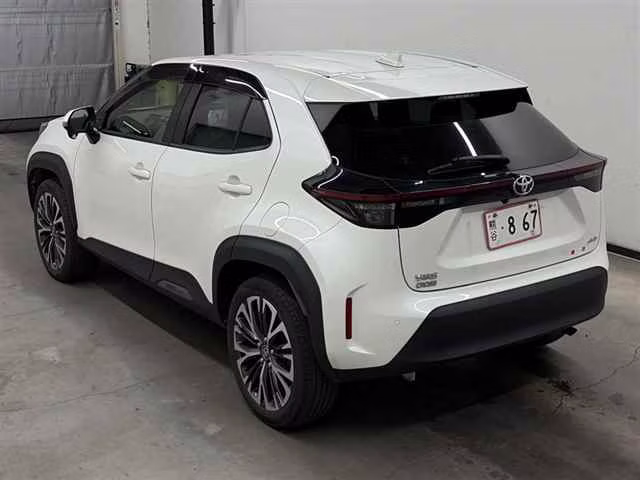 TOYOTA YARIS CROSS