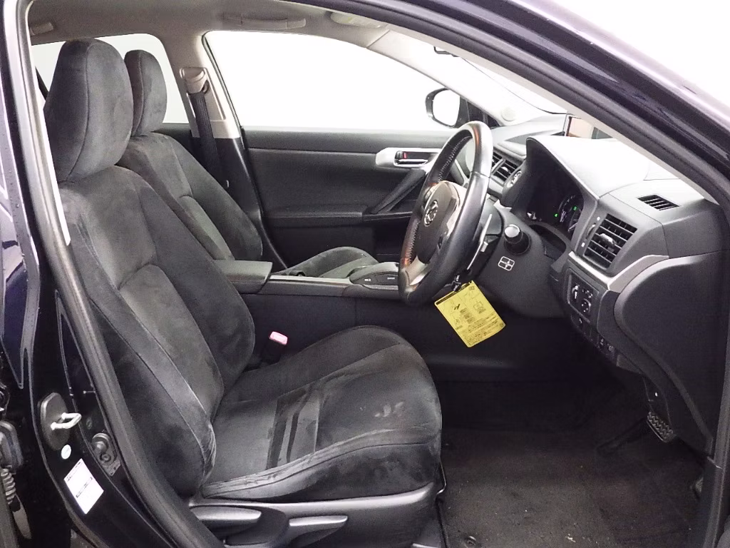 LEXUS CT200H
