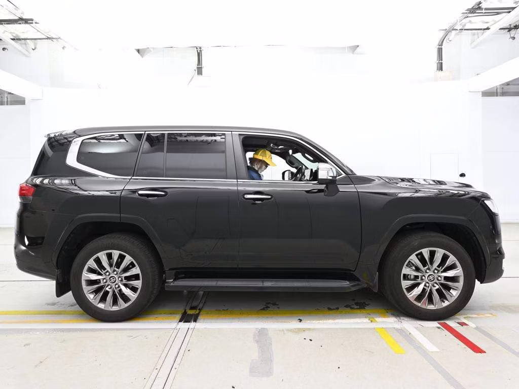 TOYOTA LAND CRUISER