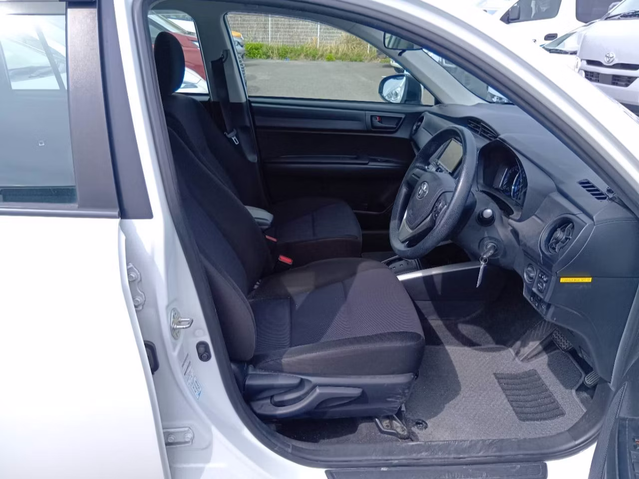 TOYOTA COROLLA FIELDER