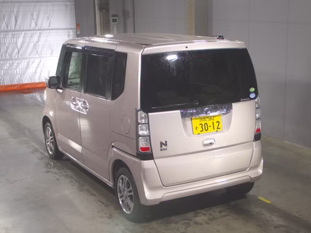 HONDA N-BOX