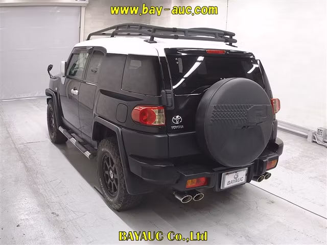 TOYOTA FJ CRUISER