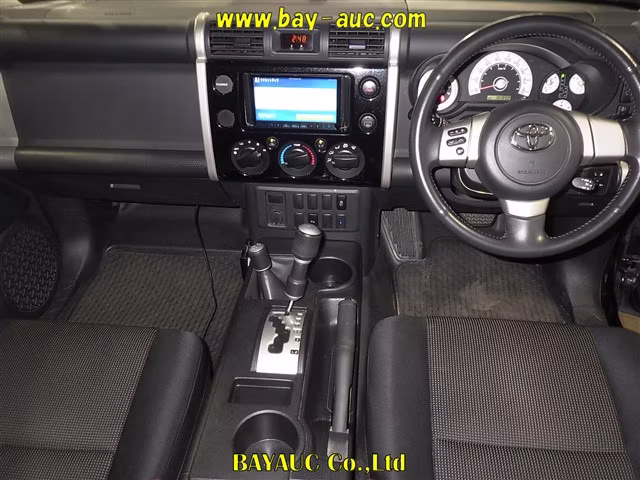 TOYOTA FJ CRUISER
