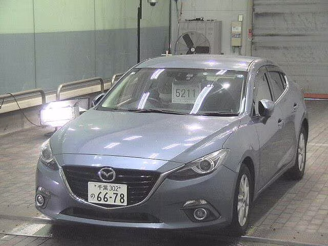 MAZDA AXELA