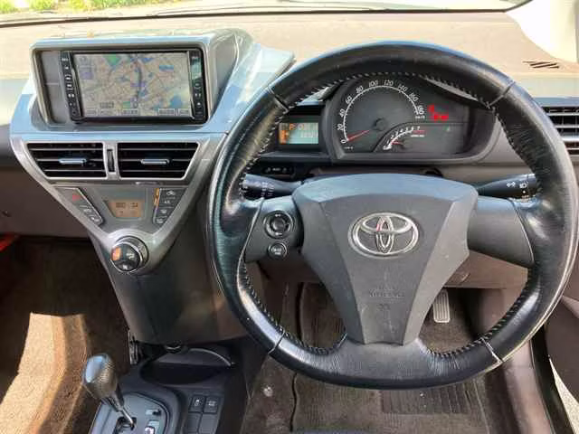 TOYOTA IQ
