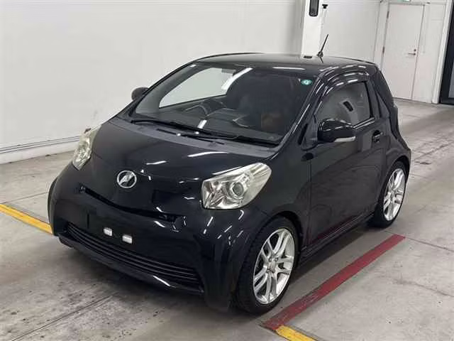 TOYOTA IQ