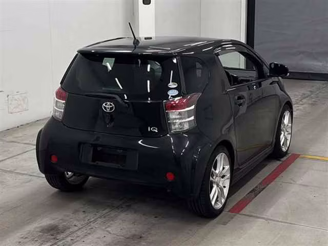 TOYOTA IQ