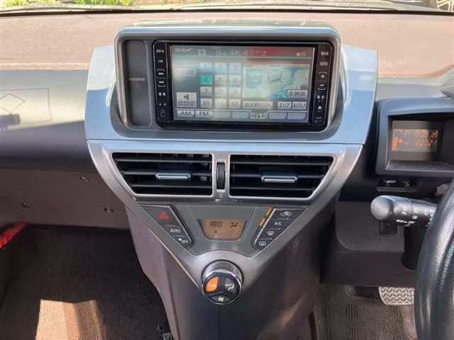TOYOTA IQ