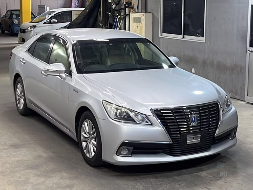 TOYOTA CROWN