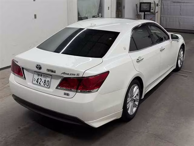TOYOTA CROWN