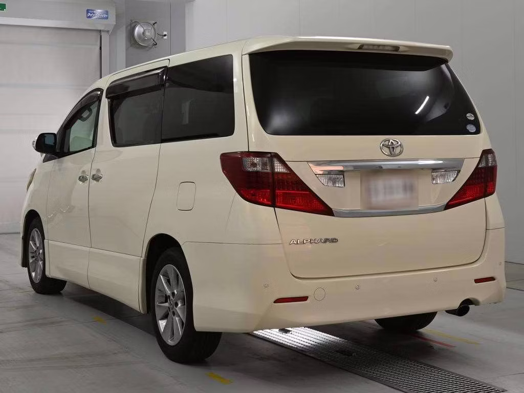 TOYOTA ALPHARD