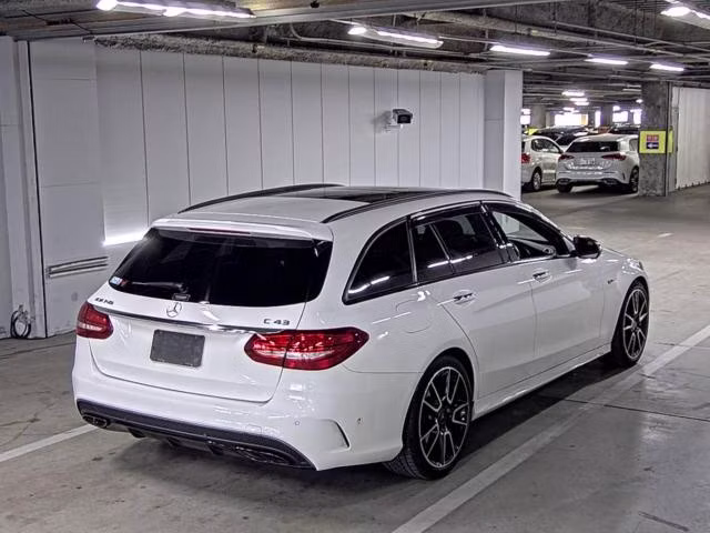 MERCEDES-BENZ C-CLASS