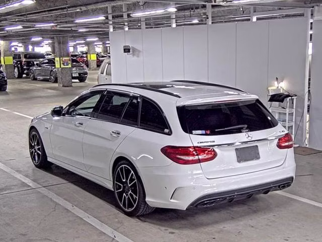 MERCEDES-BENZ C-CLASS
