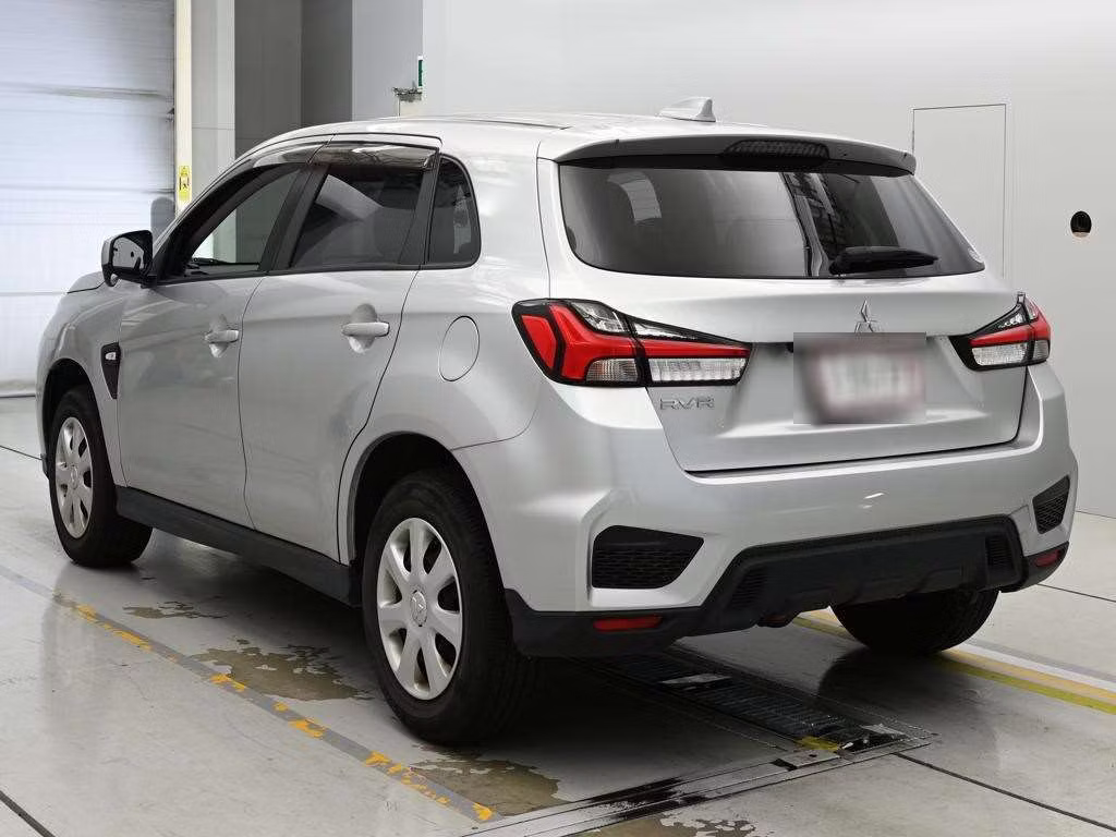 MITSUBISHI RVR