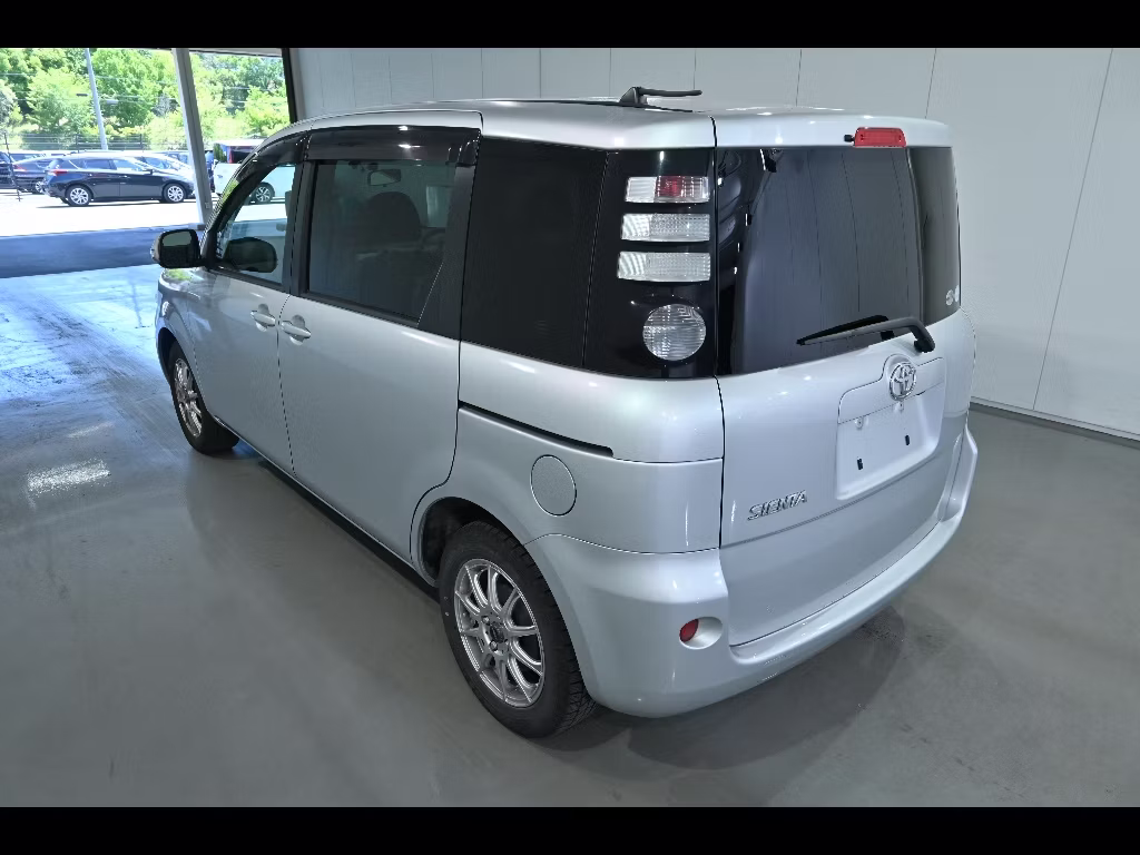 TOYOTA SIENTA