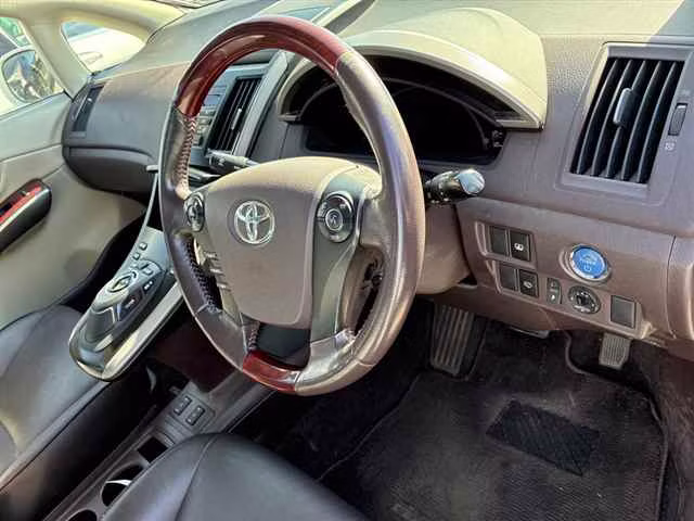TOYOTA SAI