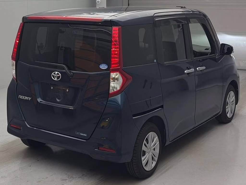 TOYOTA ROOMY